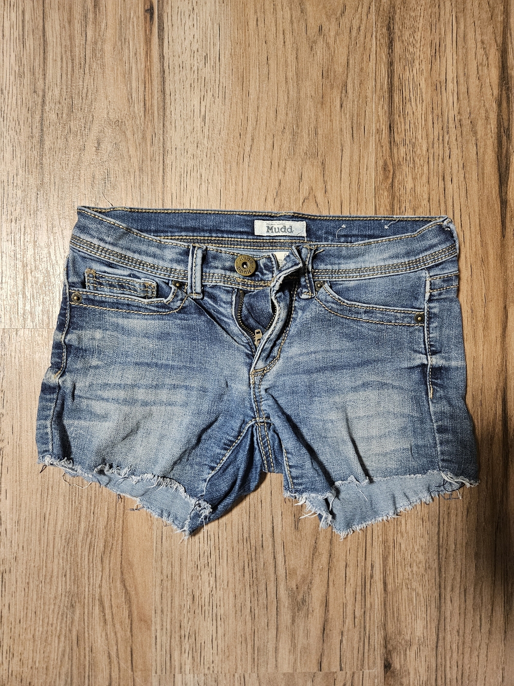 Mudd Women's Medium Blue Distressed Denim Cutoff Shorts